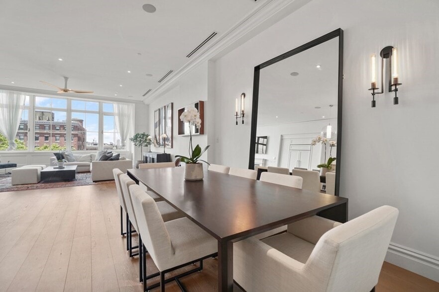 Building Photo - 32 Derne St