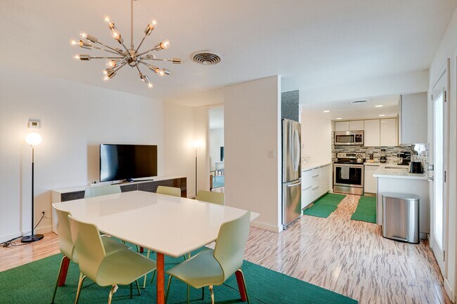 Building Photo - CUTE HOME IN 89169