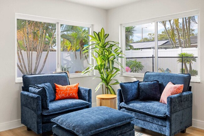 Building Photo - 6398 Woodland Blvd