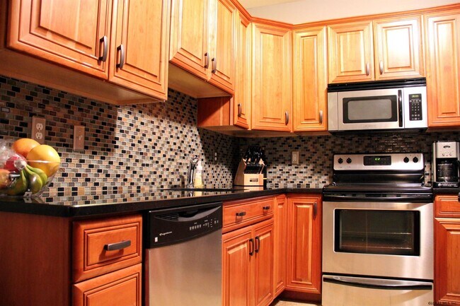 Building Photo - 304 WORTHINGTON Ter