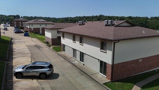 Building Photo - 903 Southwest Blvd