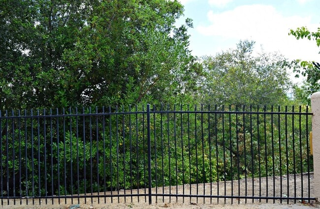 Building Photo - Price Reduced! Stunning 4BR/2.5BA Two-Story Renovated Townhome in UTC!