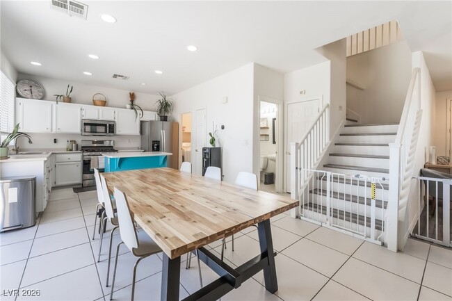 Building Photo - 8179 Palace Monaco Ave