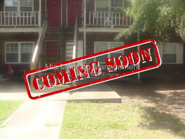 Building Photo - 1 Oak Forest Ln