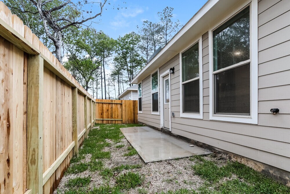 Building Photo - 16726 Rover Ln