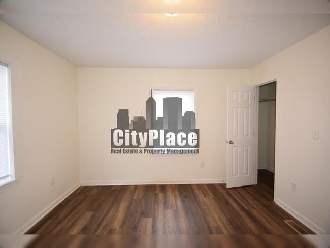 Building Photo - 3750 Hillside Ave