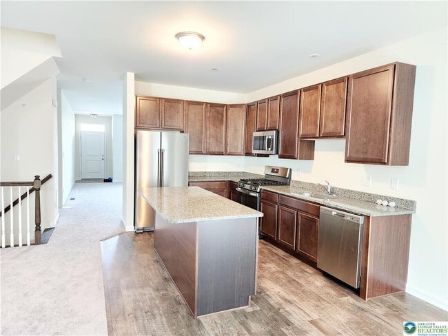 Building Photo - 422 Gray Feather Way