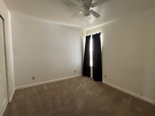 Building Photo - Spacious 3 Bedroom Home for $2200!