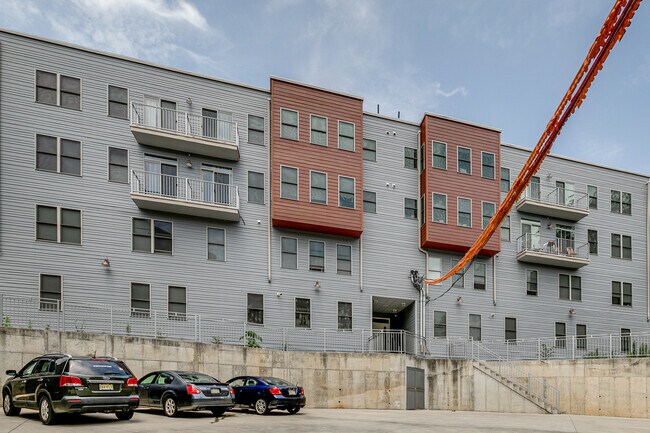 Building Photo - 549 E Armstrong St