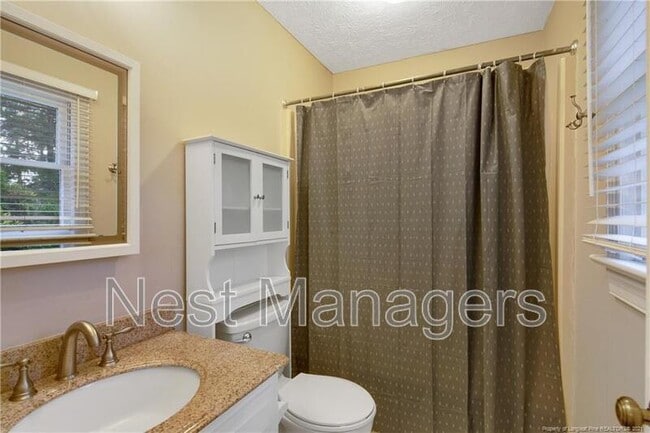 Building Photo - 405 Bannerman Pl