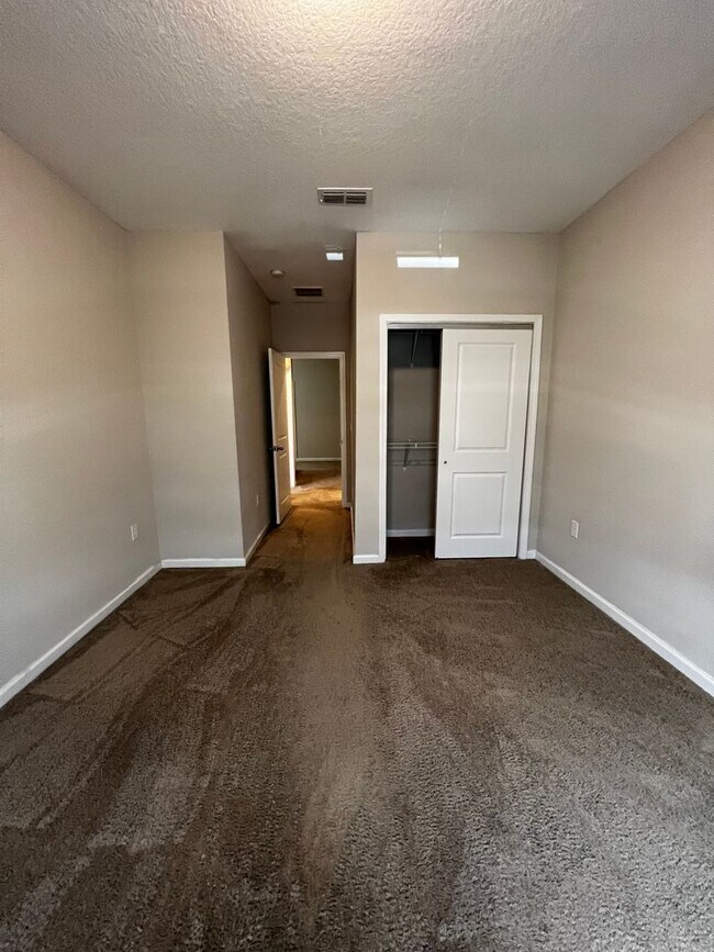 Building Photo - Brand New 3/2.5 Townhome!