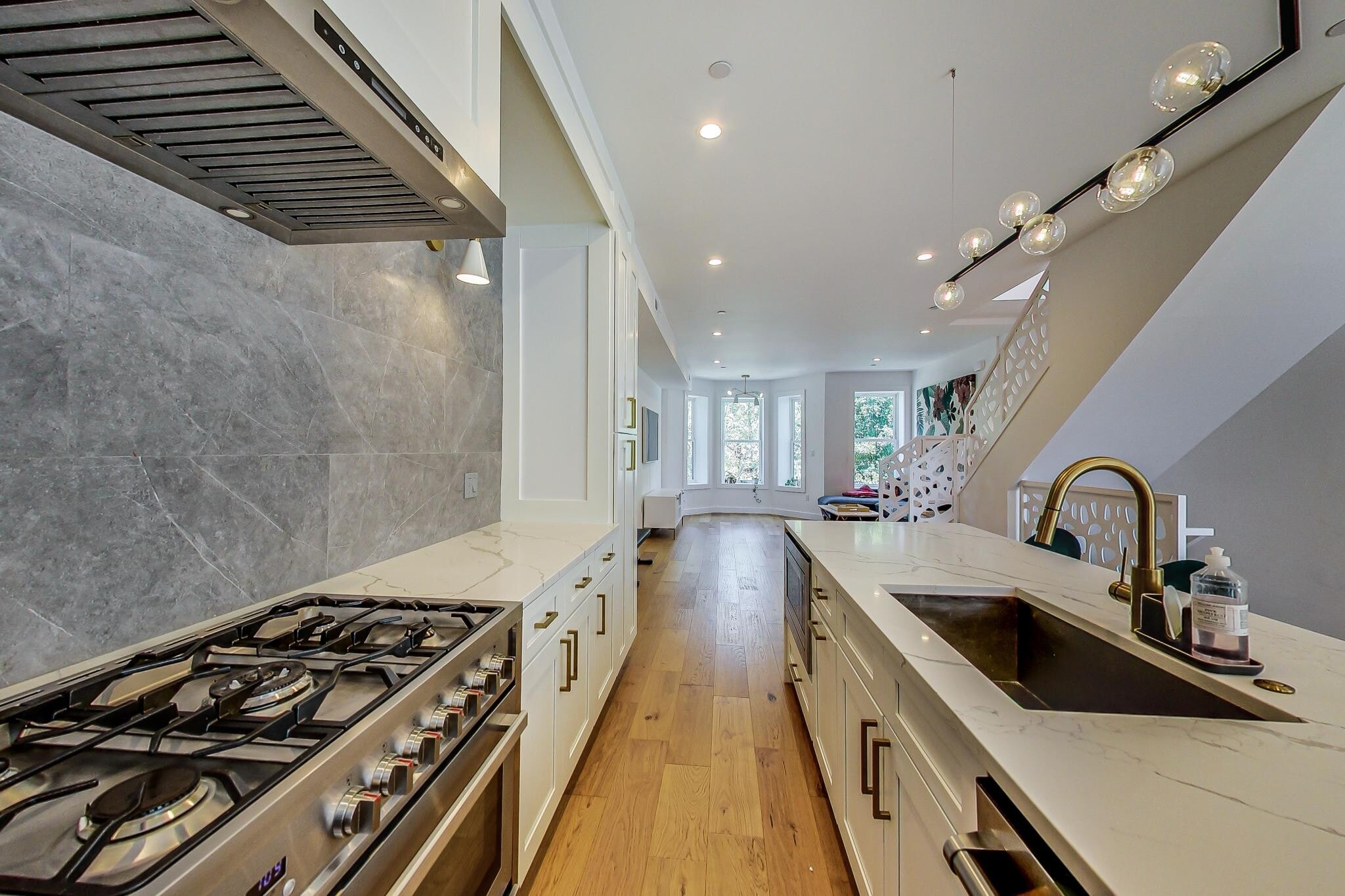 Building Photo - 25 U St NE