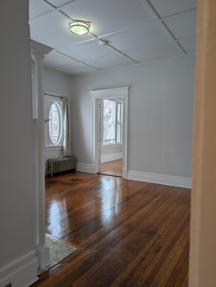 Building Photo - 59 Elizabeth St