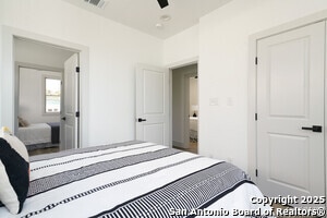 Building Photo - 419 N Mesquite St