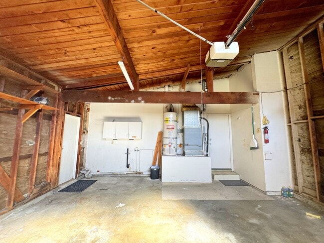 Building Photo - 3528 Castle Rock Rd