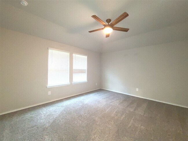 Building Photo - 40563 Birch Shadows Ct