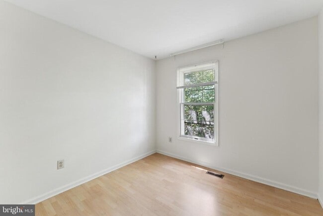 Building Photo - 10628 Tuppence Ct