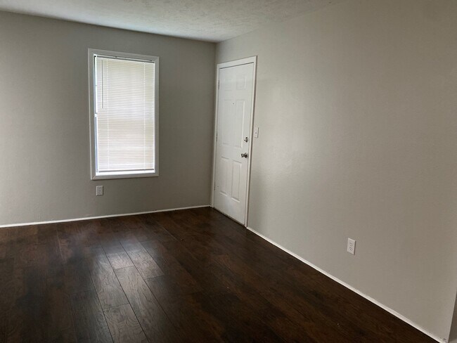 Building Photo - 25 Brianfield Cv