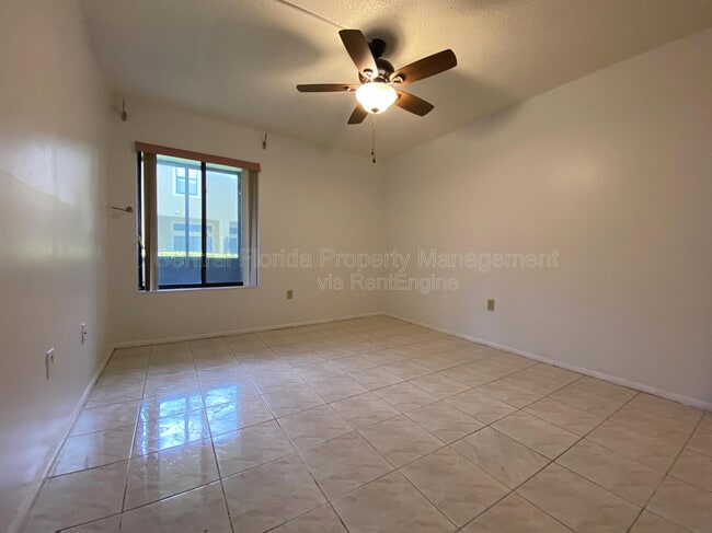 Building Photo - 2713 Oak Park Way