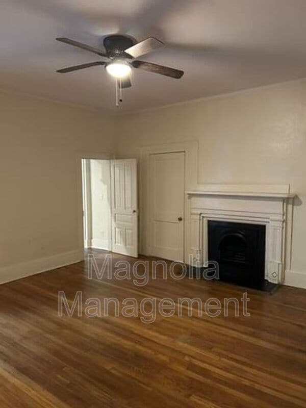 Building Photo - 228 Bragg St