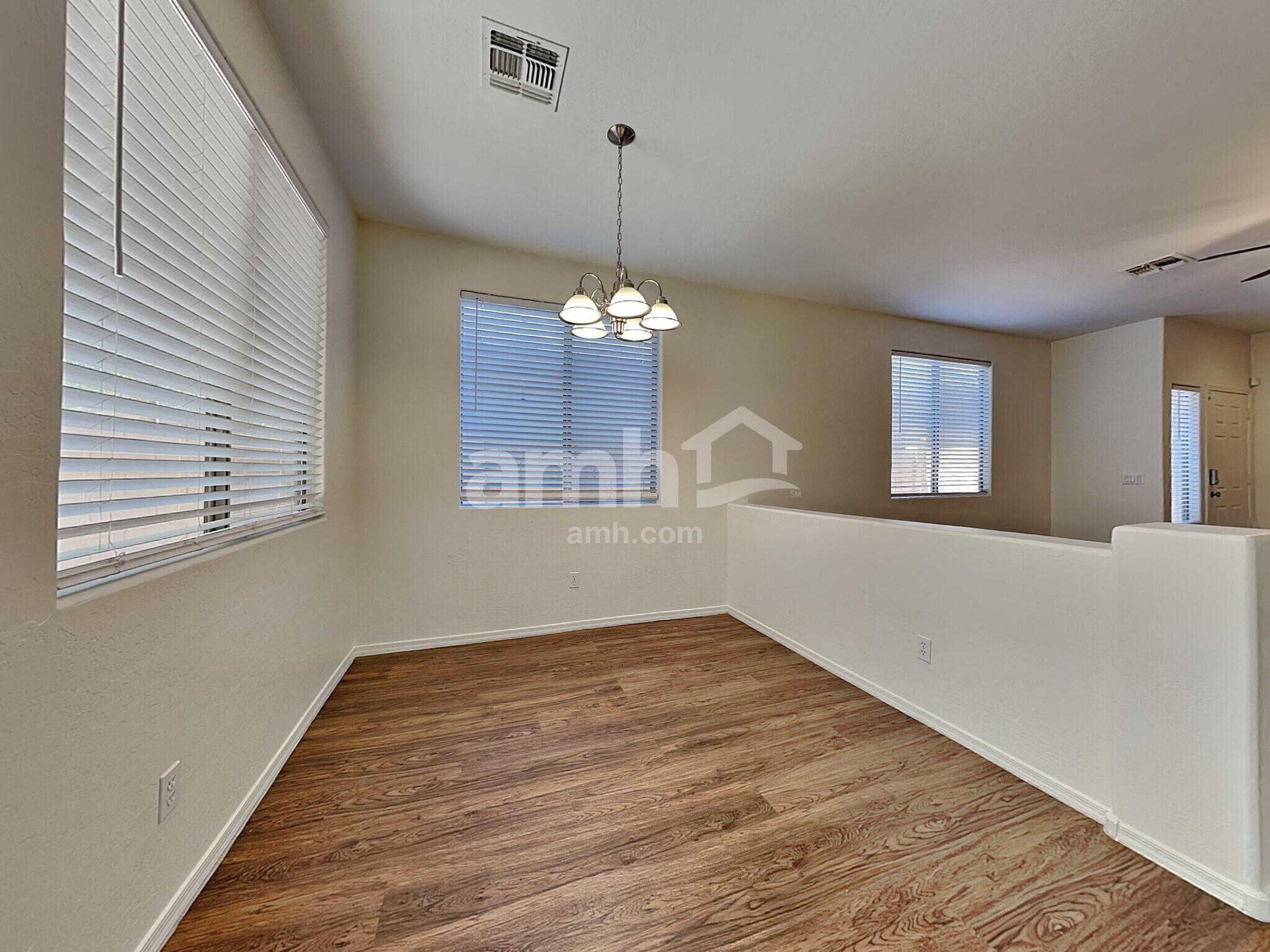 Building Photo - 12751 W Glenrosa Dr