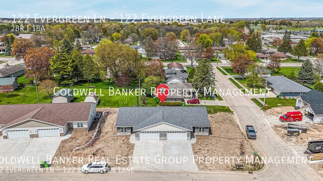 Building Photo - 122 Evergreen Ln