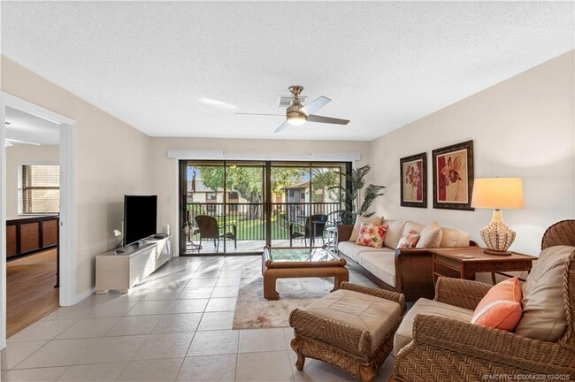 Building Photo - 4885 SE Capstan Ave