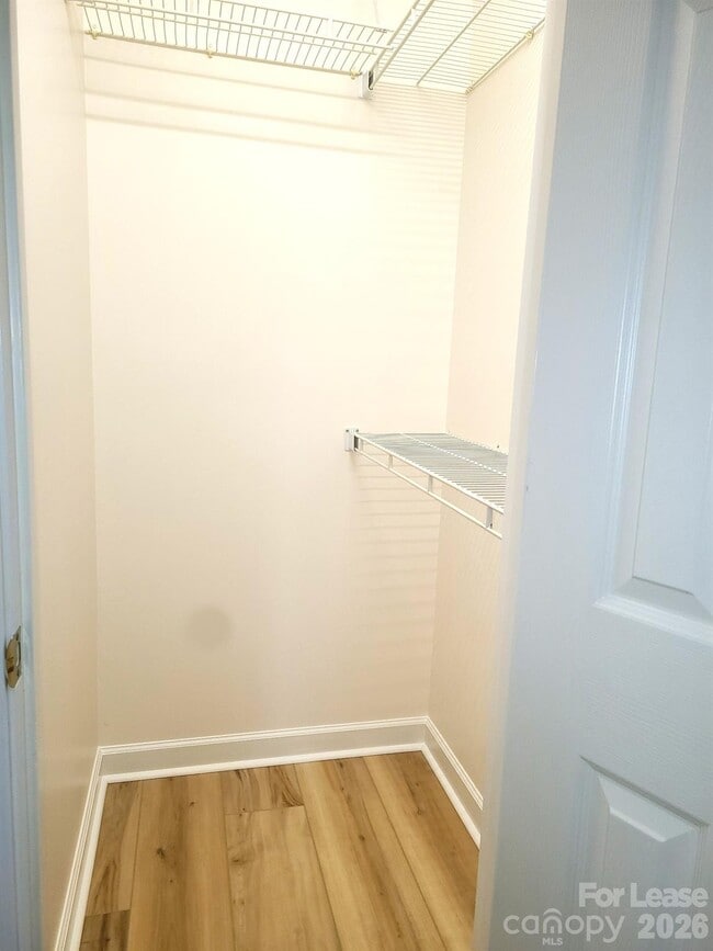 Building Photo - 2016 Oakdale Rd