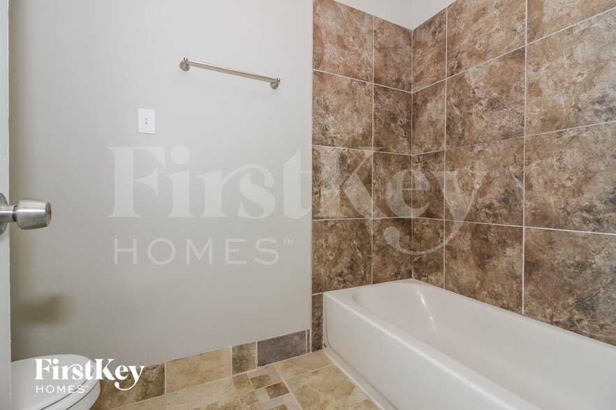 Building Photo - 6550 Fox Horn Pl