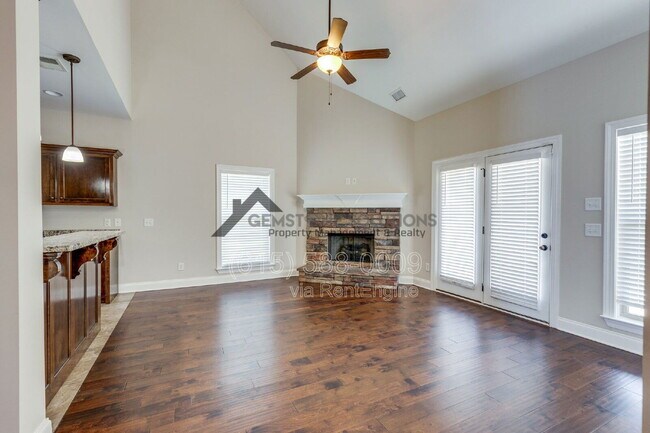 Building Photo - 1634 Earl Ct