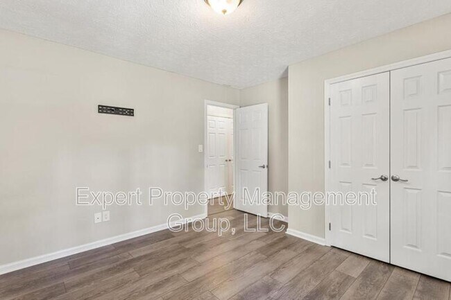 Building Photo - 2470 Lull Water Dr