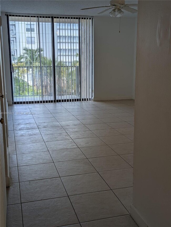 Building Photo - 16751 NE 9th Ave