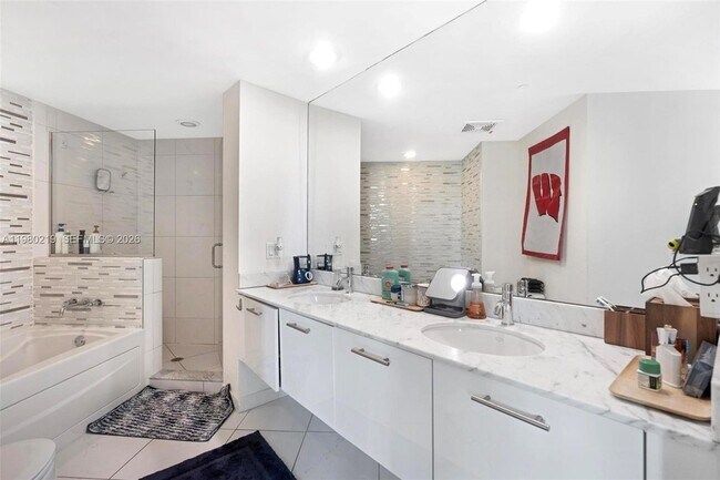 Building Photo - 55 SE 6th St