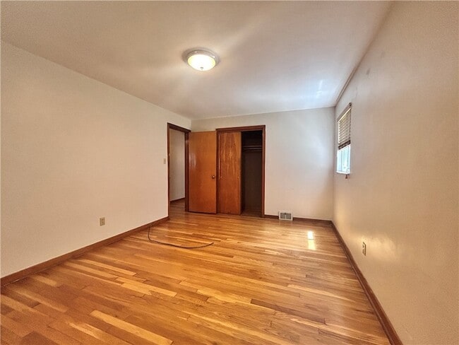 Building Photo - 3715 Beechwood Blvd