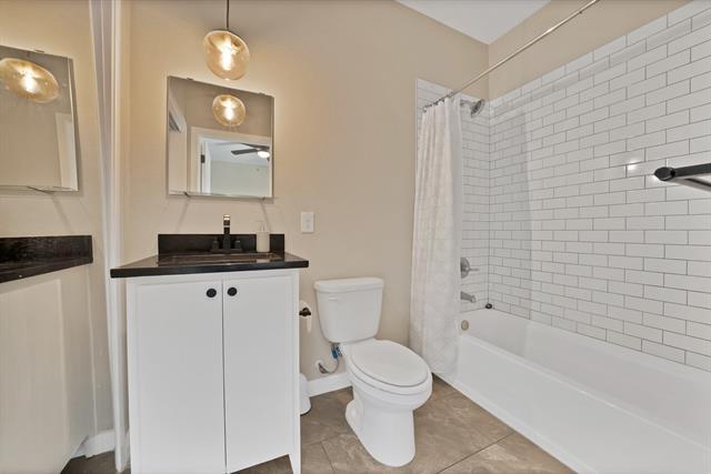 Building Photo - 4633 Calmont Ave
