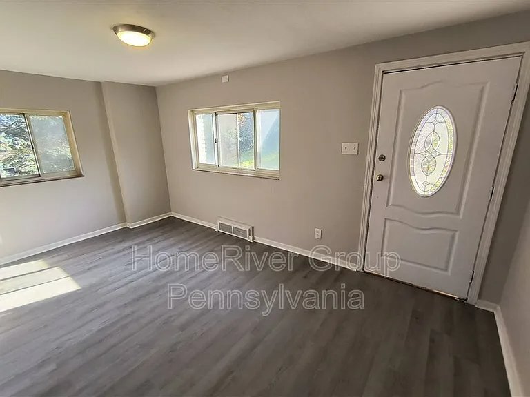 Building Photo - 1028 Coverdale St