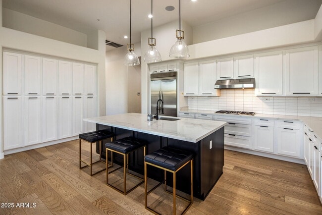 Building Photo - 29119 N 71st Pl