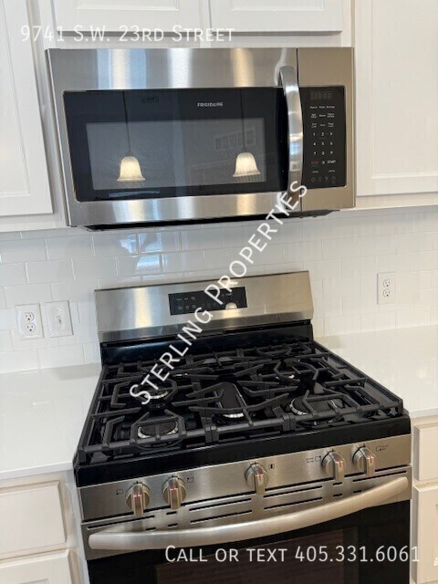 Building Photo - 9741 SW 23rd St