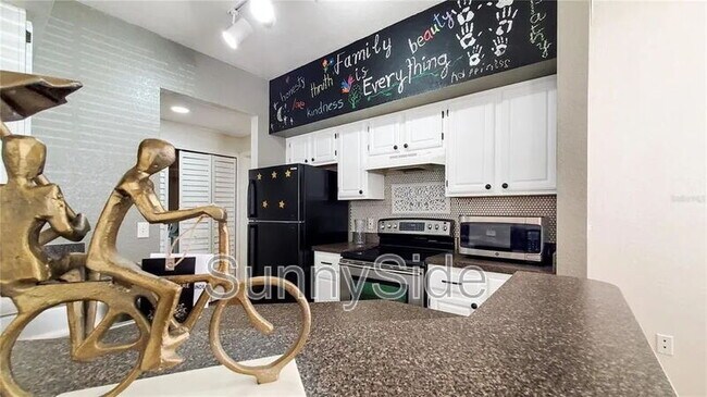 Building Photo - 6021 Westgate Dr