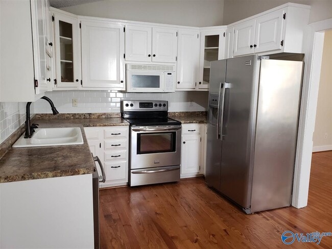 Building Photo - 805 Stevens Ave NE