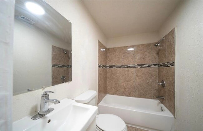 Building Photo - 12115 Segrest Dr