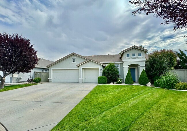 Building Photo - Beautiful Stylish South Reno Home