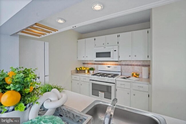 Building Photo - 20951 Timber Ridge Terrace