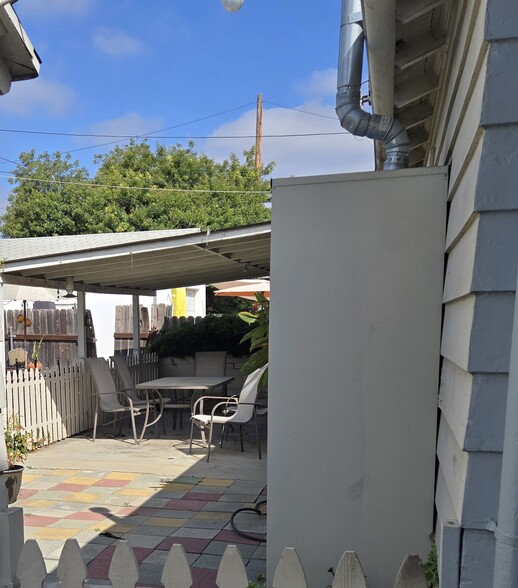 Back Yard Seating Area - 4634 Cherokee Ave