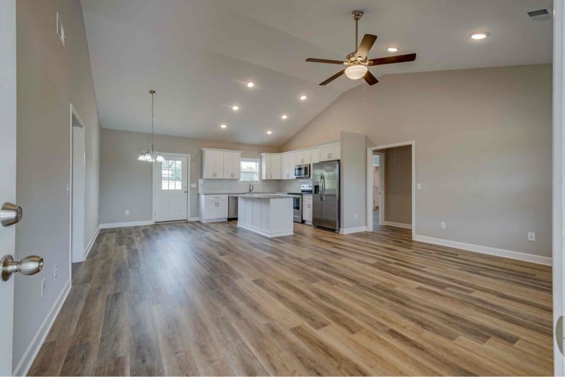 Building Photo - 648 S Tunnel Rd