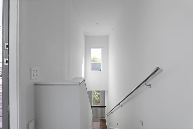 Building Photo - 785 Piedmont Ave NE