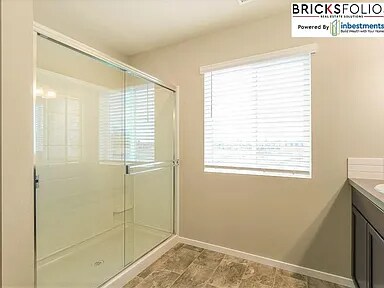 Building Photo - Puyallup's Hidden Gem: Experience the Warm...