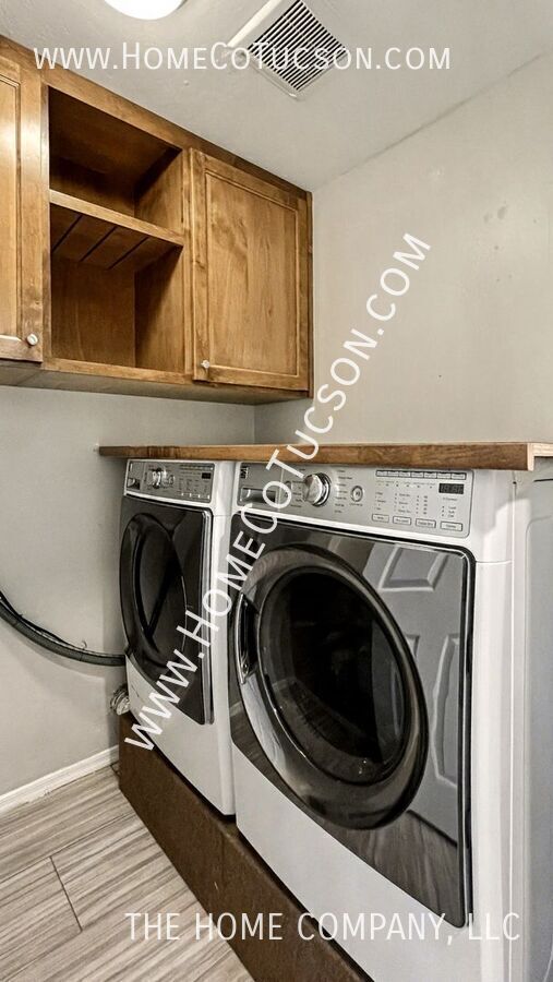 Building Photo - 8245 Crooked Tree Trail