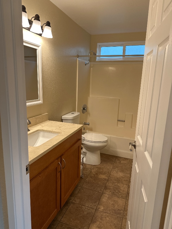 Building Photo - 4533 Hillview Ct