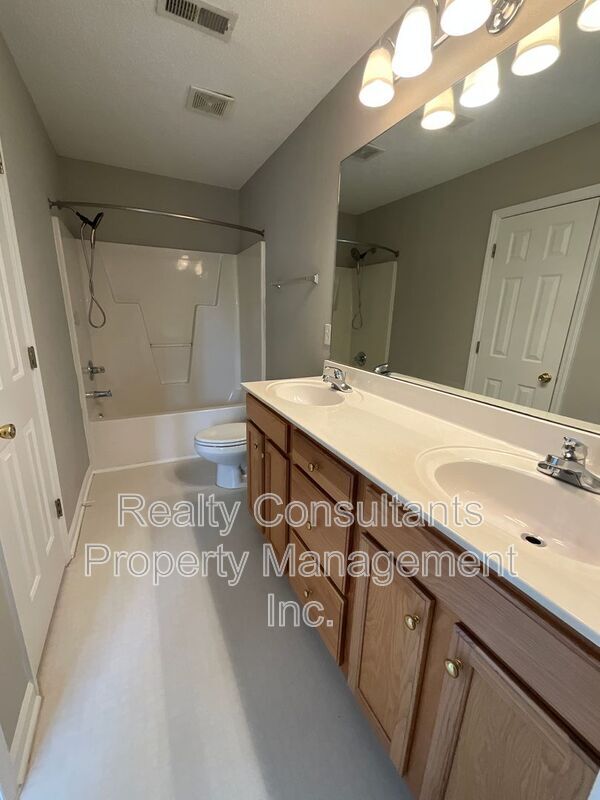 Building Photo - 4612 Cross Ridge Ln